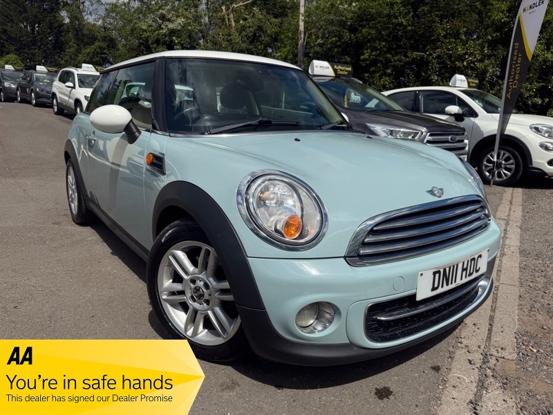 Mini Hatch D Blue
