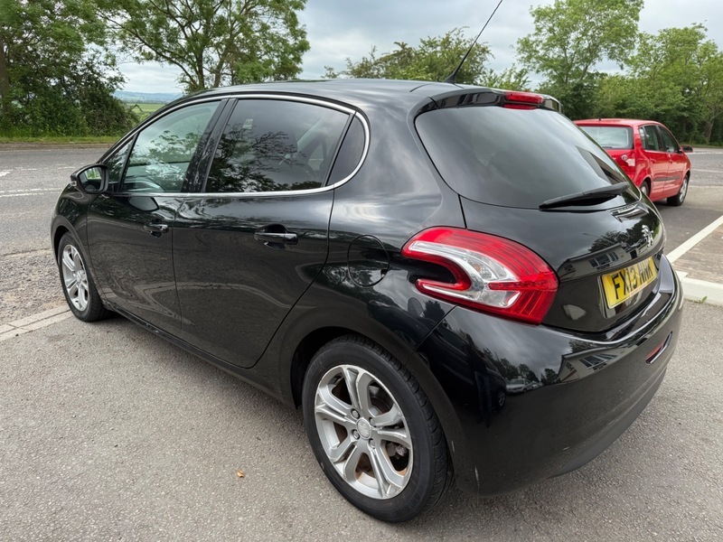 Peugeot e-208 E-hdi Active White #6