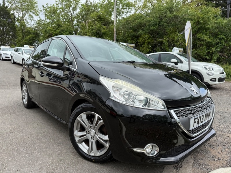 Peugeot e-208 E-hdi Active White #13