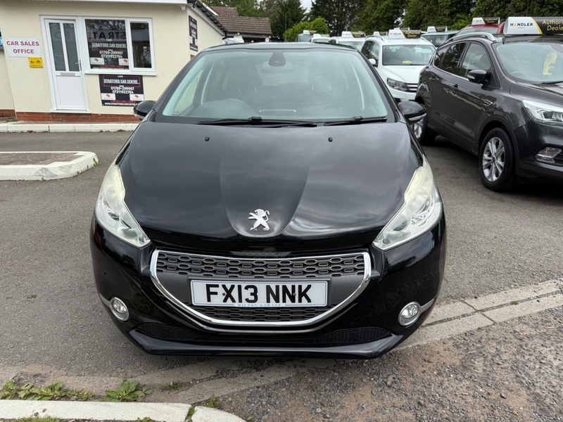 Peugeot e-208 E-hdi Active White #11
