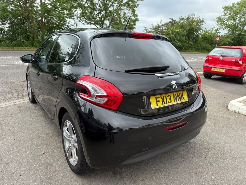 Peugeot e-208 E-hdi Active White #5