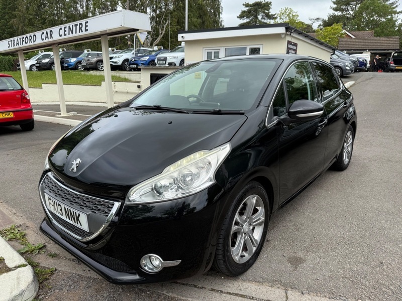 Peugeot e-208 E-hdi Active White #10
