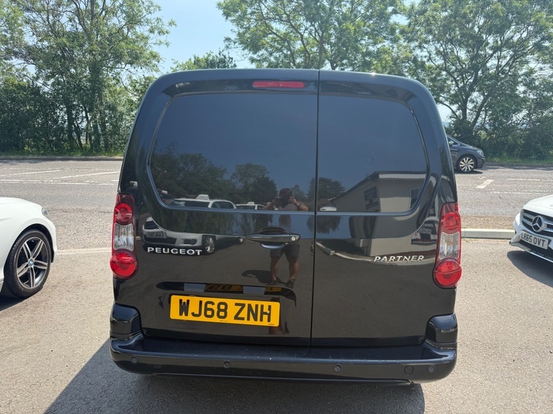 Peugeot Partner Blue Hdi Professional L1 WJ68ZNH Black #4