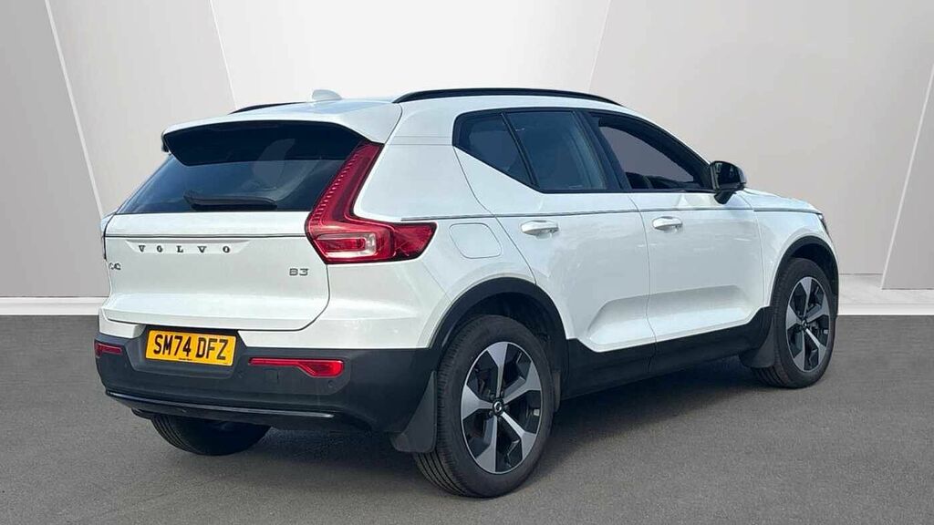 Volvo XC40 Plus, B3 Mild Hybrid, Dark SM74DFZ White #2