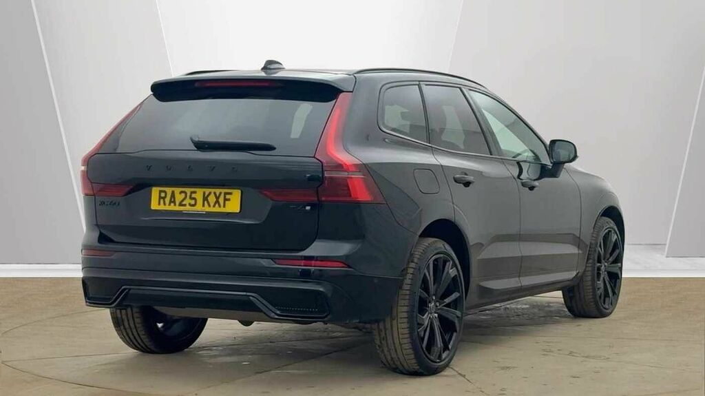 Volvo XC60 Black Edition Plus, T6 Awd Plug-in Hybrid, Electri RA25KXF Black #5