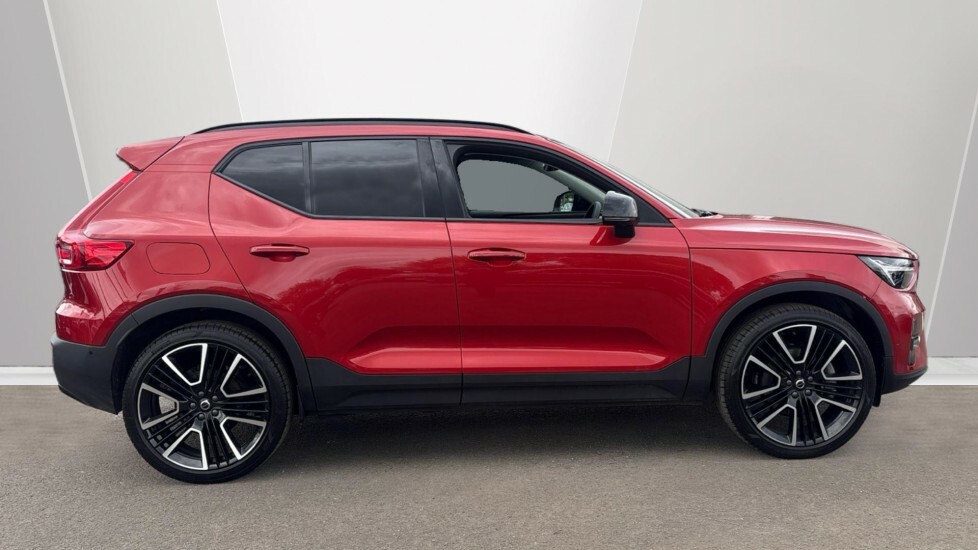 Volvo XC40 Ultra, B3 Mild Hybrid, Dark RA74KHX Red #3