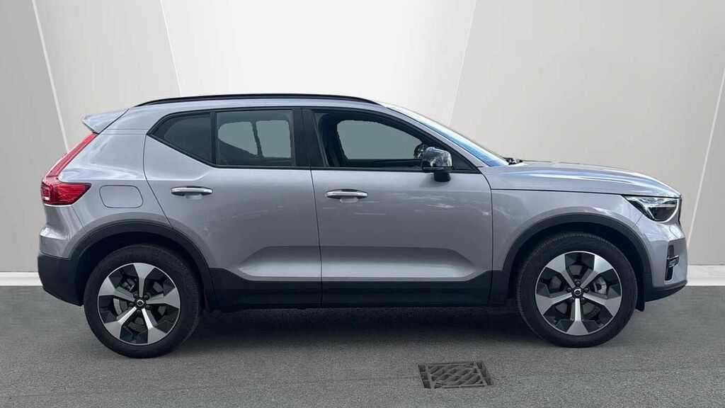 Volvo XC40 Plus, B3 Mild Hybrid, Dark SP26ZXE Silver #3