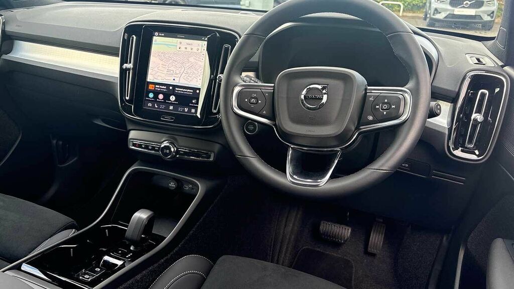 Volvo XC40 Plus, B3 Mild Hybrid, Dark SP26ZXE Silver #4