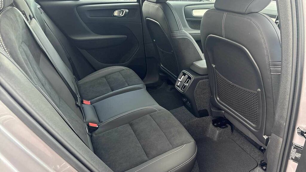 Volvo XC40 Plus, B3 Mild Hybrid, Dark SP26ZXE Silver #6