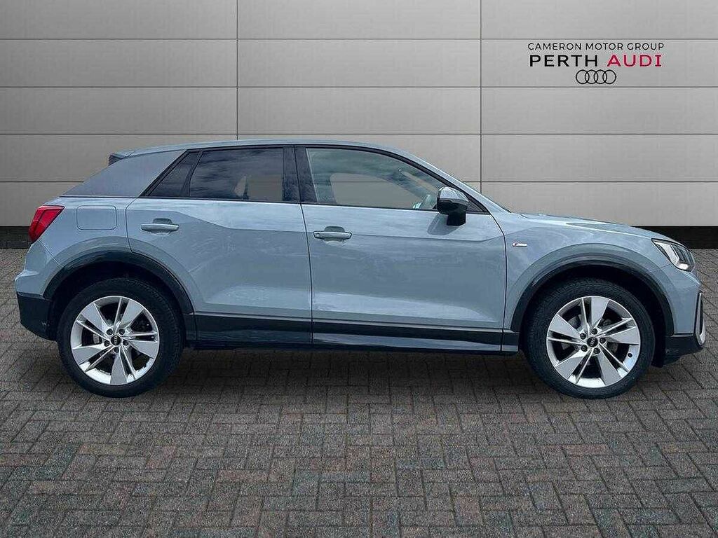 Audi Q2 S Line 35 Tfsi 150 Ps S Tronic ST73KHX Grey #4