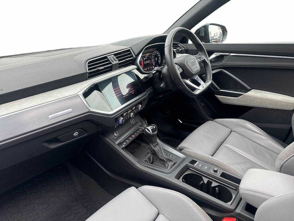 Audi Q3 Vorsprung 35 Tfsi 150 Ps S Tronic Red #2