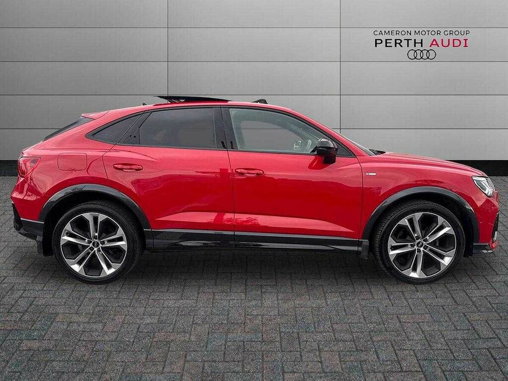 Audi Q3 Vorsprung 35 Tfsi 150 Ps S Tronic Red #4