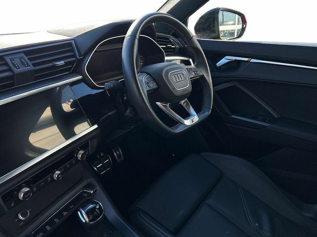 Audi Q3 Black Edition 35 Tfsi 150 Ps S Tronic SR24DGO Red #2