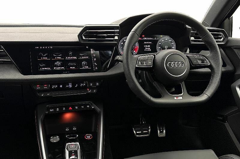 Audi A3 Black Edition Tfsi 333 Ps S Tronic DA75XLX Blue #2