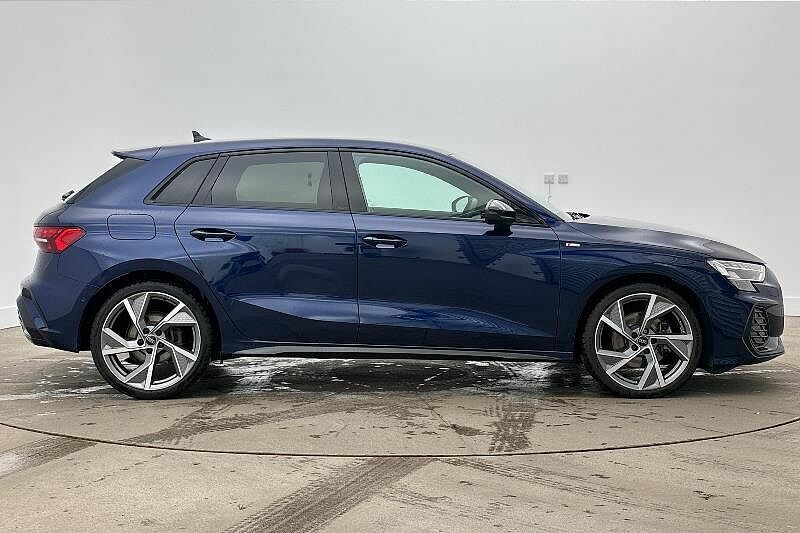 Audi A3 Black Edition Tfsi 150 Ps S Tronic DK75WVN Blue #4