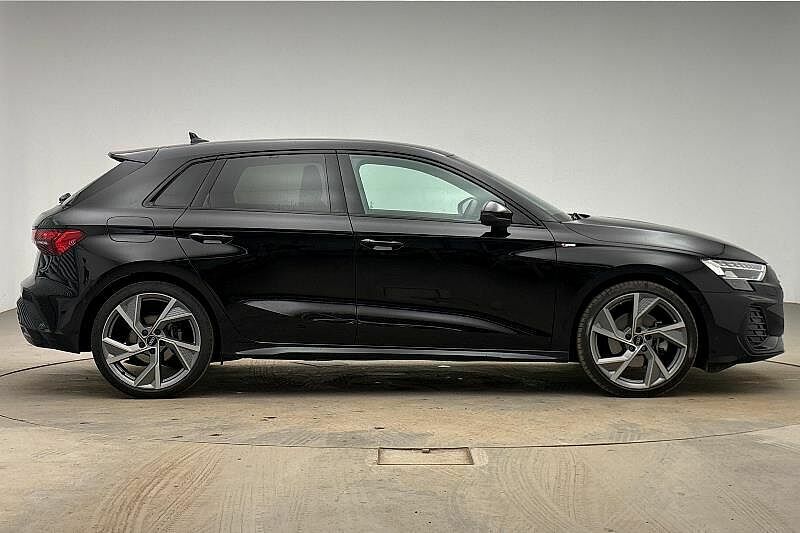 Audi A3 Black Edition Tfsi 150 Ps S Tronic KM75CZL Black #4