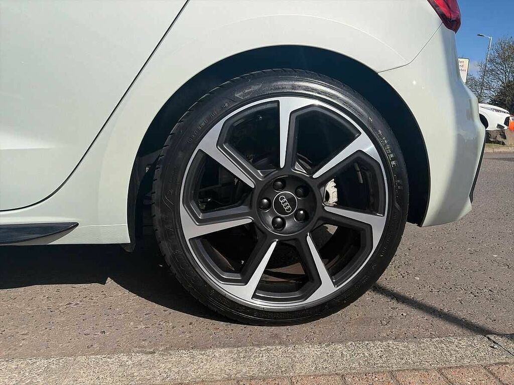 Audi A1 Black Edition 30 Tfsi 110 Ps 6-Speed SW23VXK Silver #5