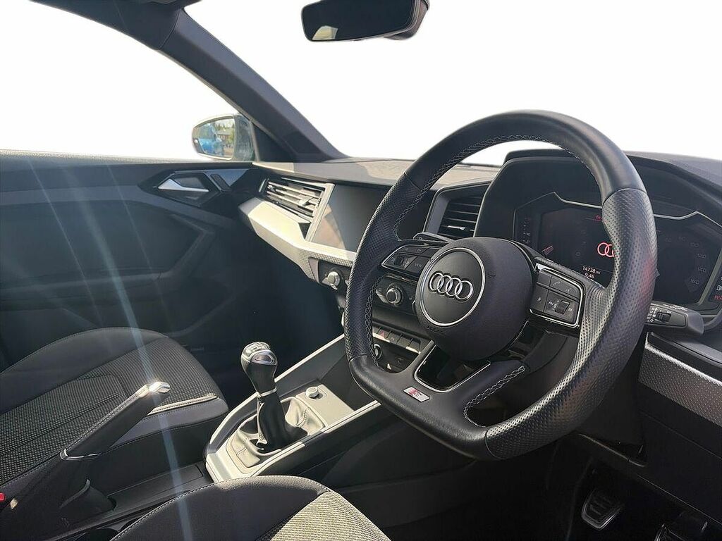 Audi A1 Black Edition 30 Tfsi 110 Ps 6-Speed SW23VXK Silver #6