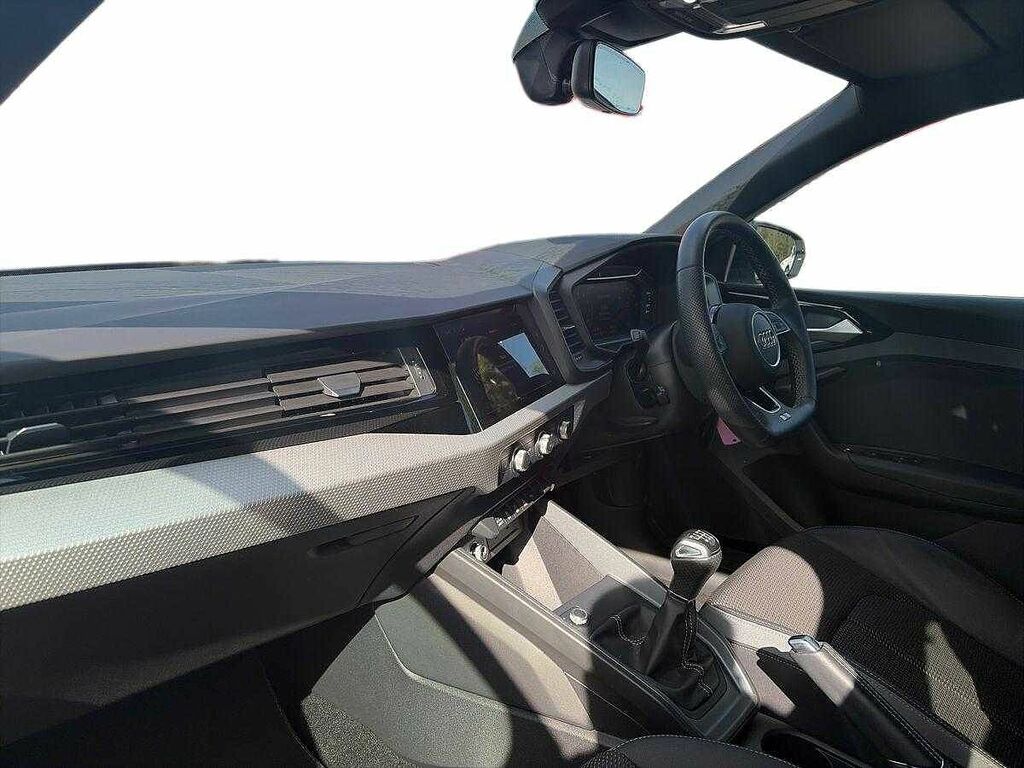 Audi A1 Black Edition 30 Tfsi 110 Ps 6-Speed SW23VXK Silver #2