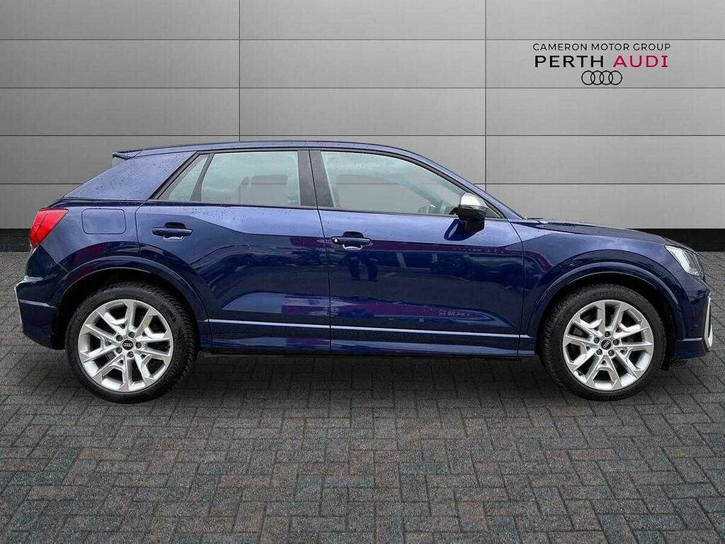 Audi Q2 Tfsi 300 Ps S Tronic PY22RKV Blue #4