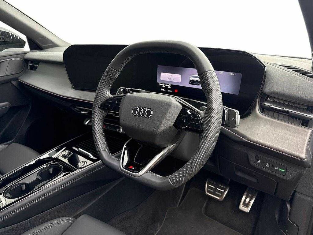 Audi Q3 Launch Edition E-hybrid 272 Ps S Tronic SR75CGU Grey #6