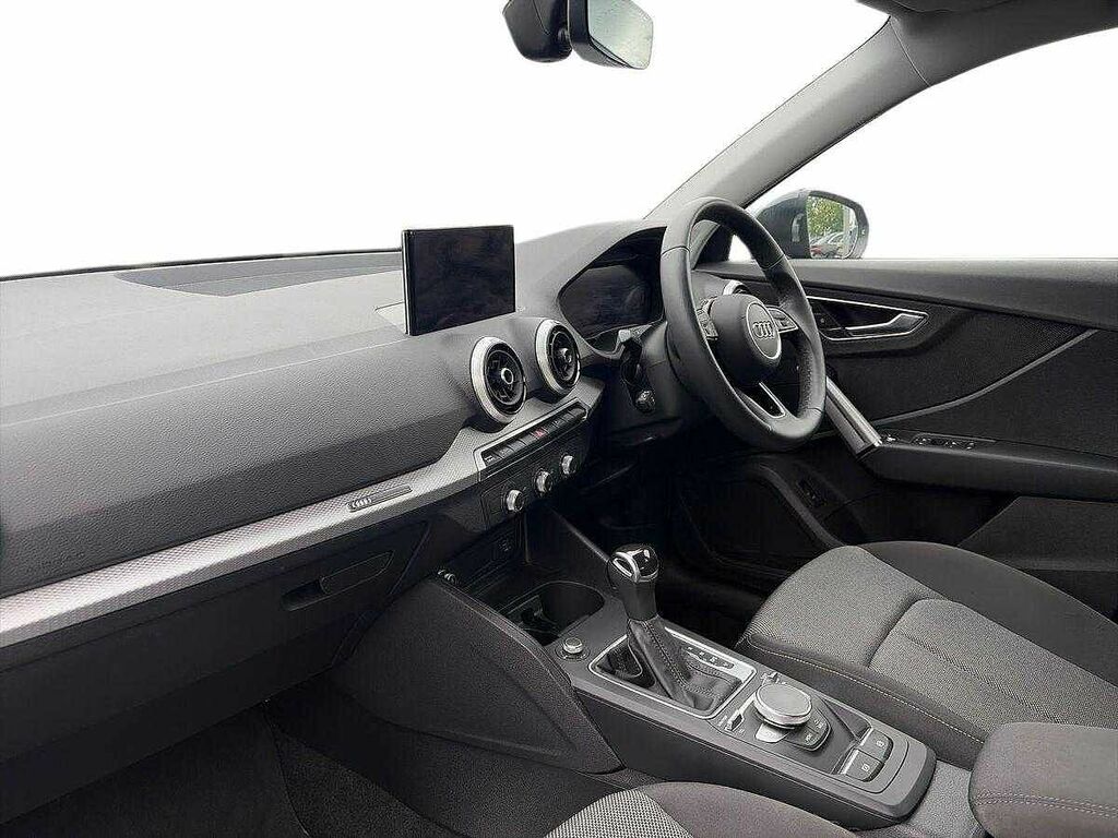Audi Q2 Sport 35 Tfsi 150 Ps S Tronic SE23VRX Grey #2