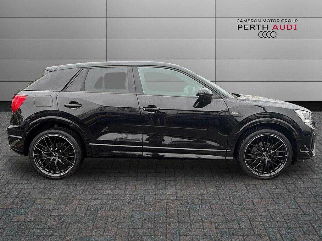 Audi Q2 O Black Edition 35 Tfsi 150 Ps S Tronic SR73KJF Black #4