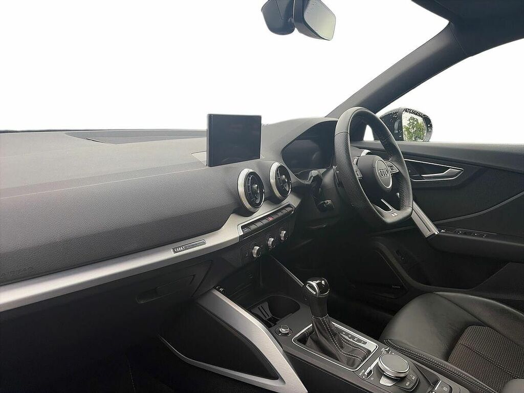 Audi Q2 O Black Edition 35 Tfsi 150 Ps S Tronic SR73KJF Black #2