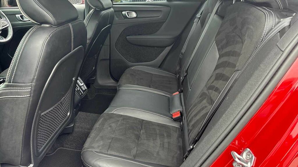 Volvo XC40 R-design, T3 YA70UVB Red #6