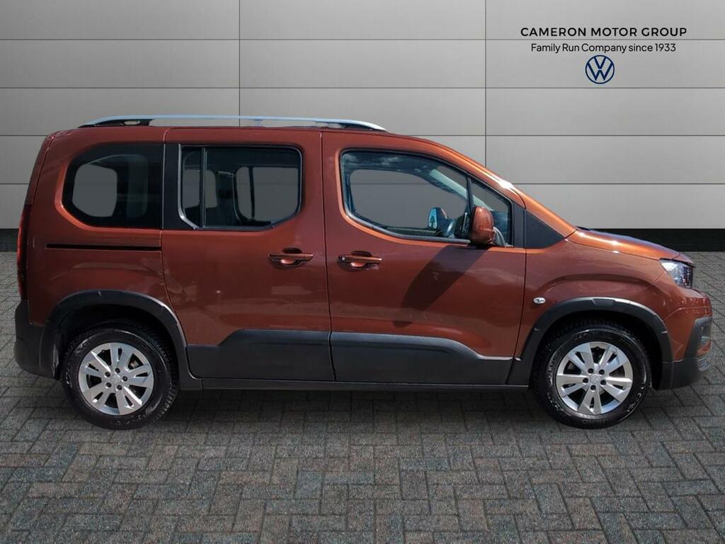 Peugeot Rifter 1.5 Bluehdi 100 Allure RV70XEM Brown #2