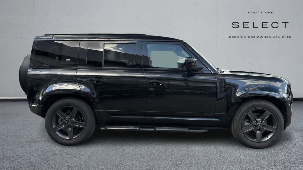 Land Rover Defender 110 3.0 D250 X-dynamic Hse 110 2021 LT21DYD Black #2