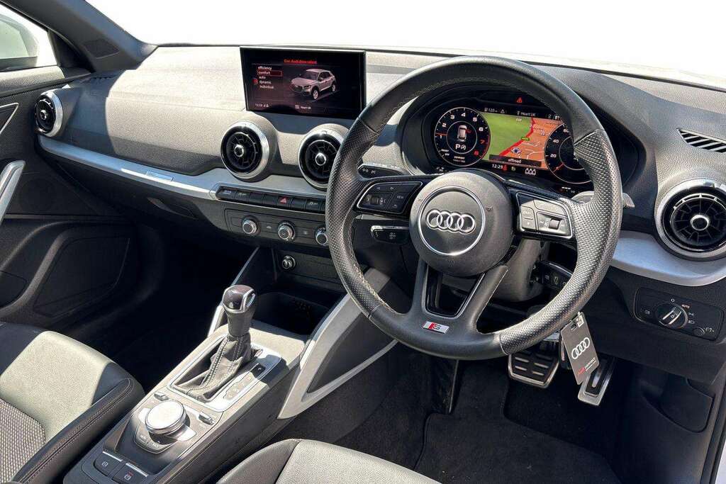 Audi Q2 35 Tfsi S Line S Tronic 2023 VO23RMZ White #6