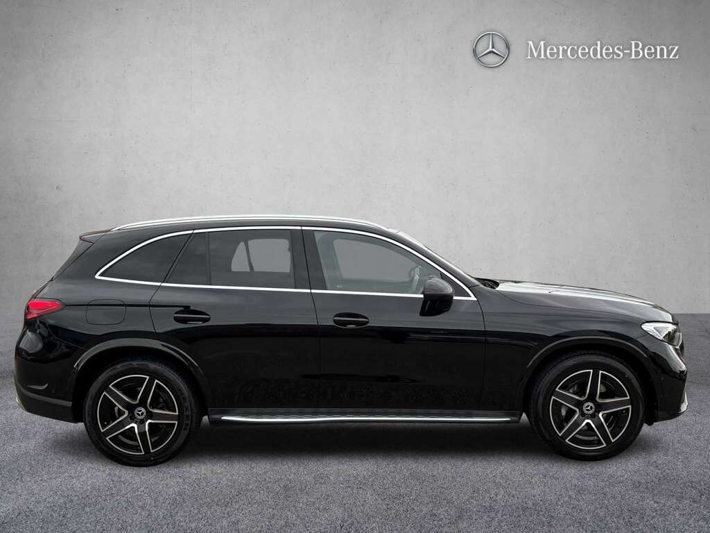 Mercedes-Benz GLC Class 300 4Matic Amg Line 9G-tronic 2023 KM73EKZ Black #3