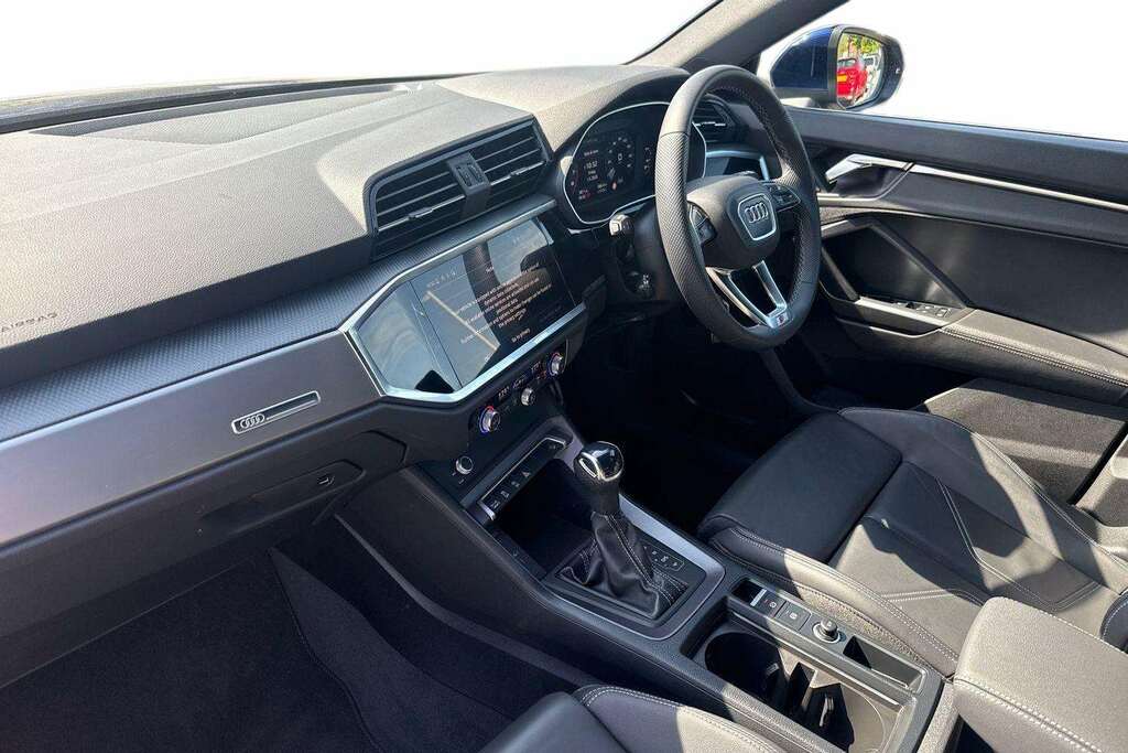 Audi Q3 35 Tfsi S Line S Tronic Leather 2024 BV74GVD Blue #2