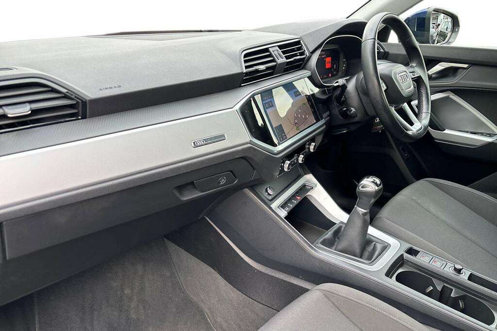 Audi Q3 35 Tfsi Technik 2022 Blue