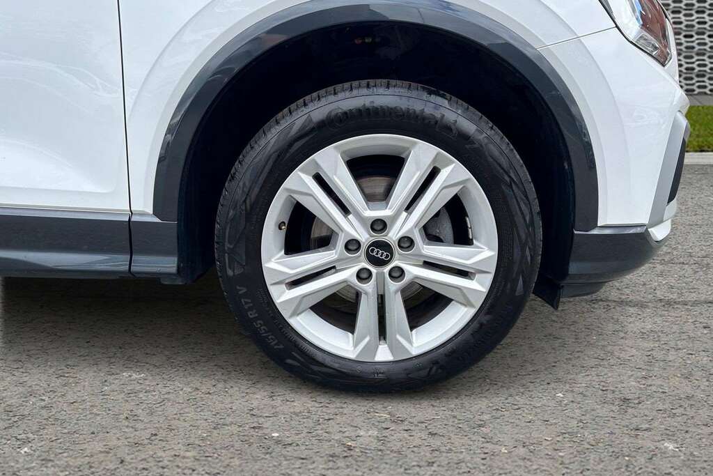 Audi Q2 35 Tfsi Sport S Tronic 2024 BK24KDX White #5