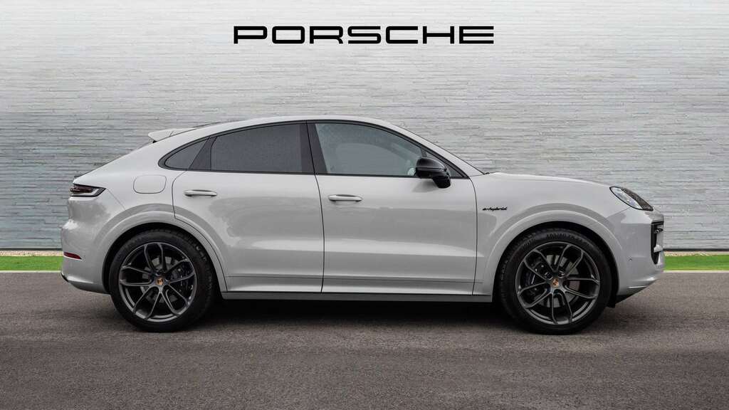 Porsche Cayenne E-hybrid Coupe Black Edition 2026 2026 MK26KGV #2