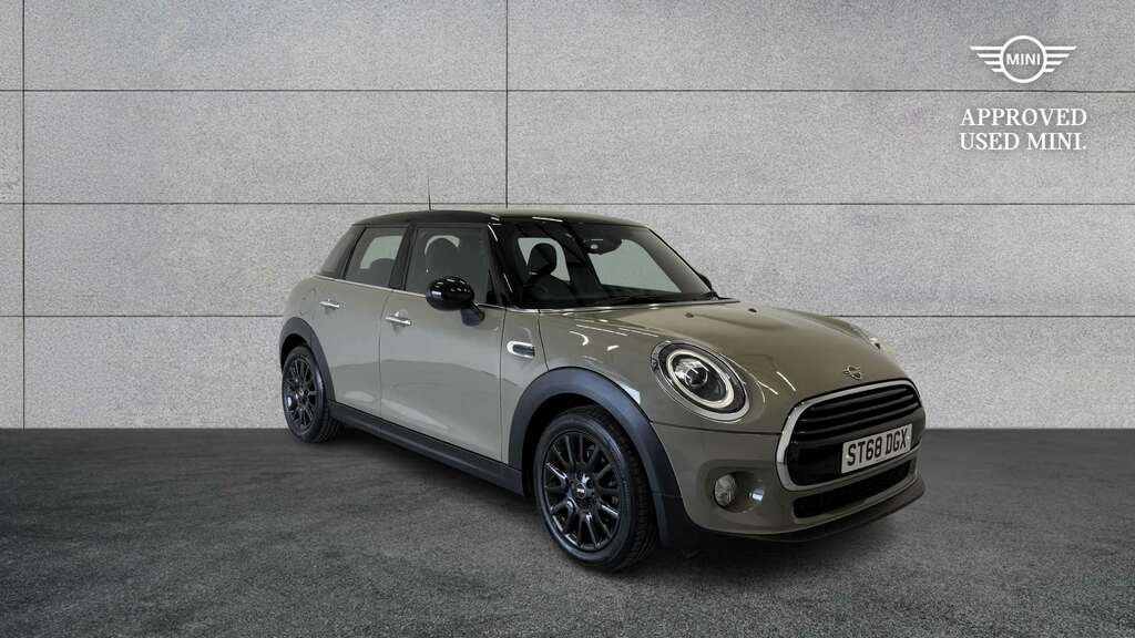 Mini Hatch 1.5 Cooper II 2018 Green