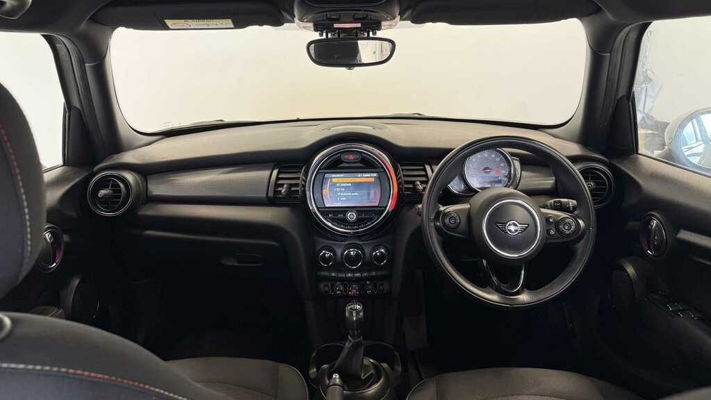 Mini Hatch 1.5 Cooper II 2018 ST68DGX Green #5