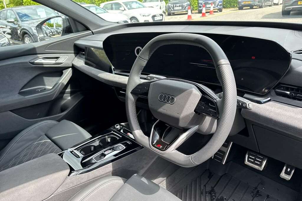 Audi Q6 E-Tron 225Kw Performance 100Kwh Edition 1 2025 MM75URJ White #5