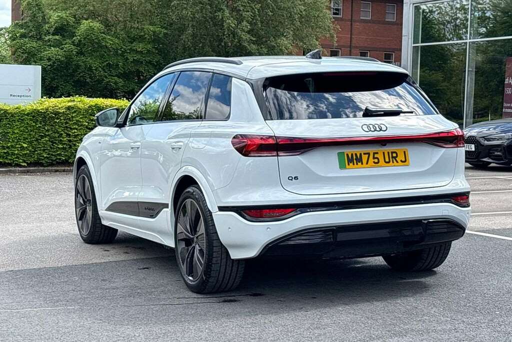 Audi Q6 E-Tron 225Kw Performance 100Kwh Edition 1 2025 MM75URJ White #3