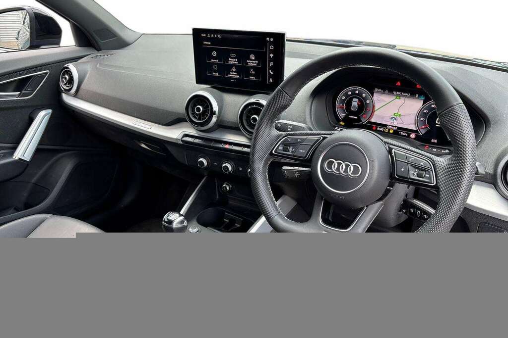 Audi Q2 35 Tfsi Black Edition 2024 BA24YCU Blue #5