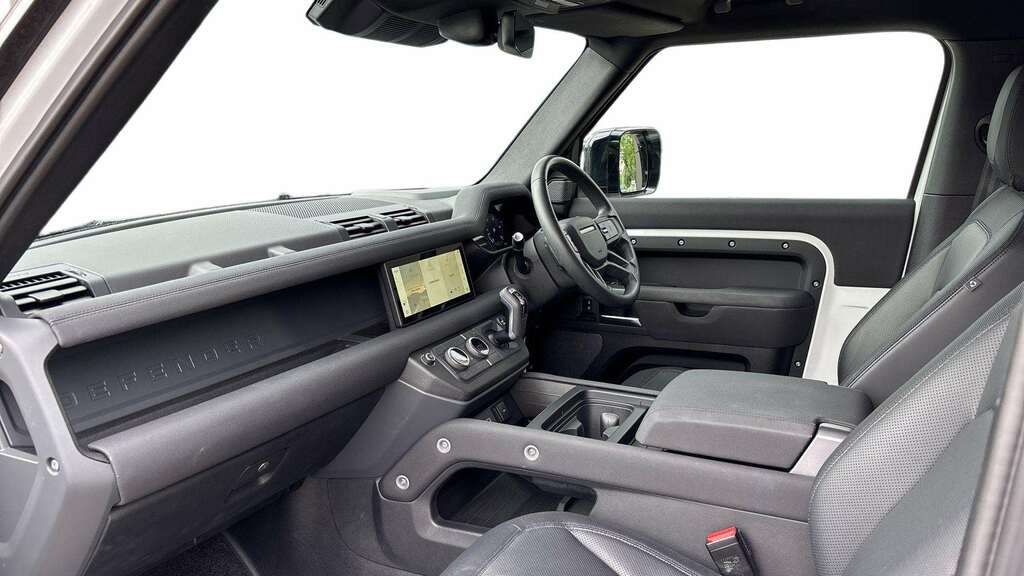 Land Rover Defender 90 3.0 D250 X-dynamic Se 90 2023 MJ23HKV White #3