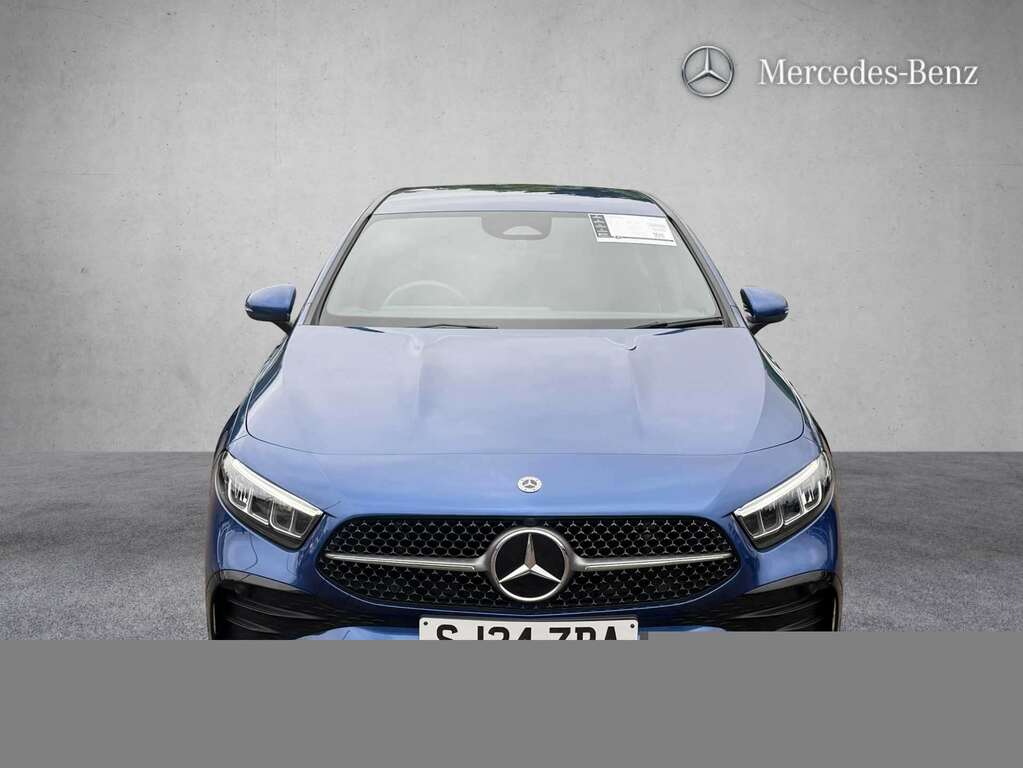 Mercedes-Benz A Class A200 Amg Line Executive 2024 Blue