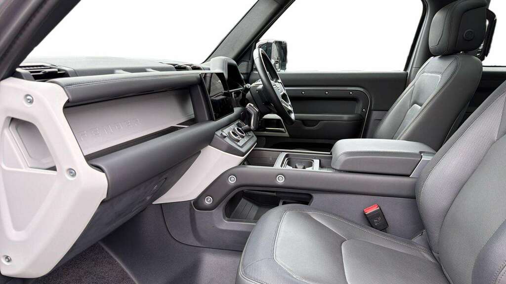 Land Rover Defender 90 3.0 D250 X-dynamic Hse 90 2024 BA24YFW Grey #3