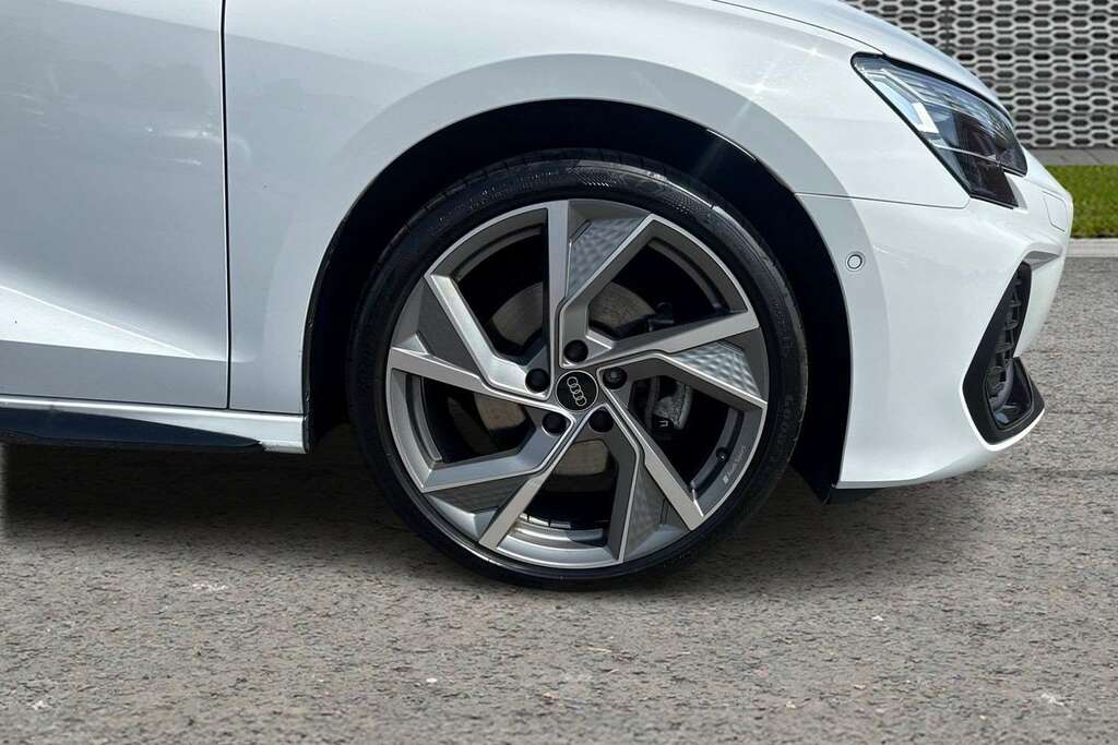 Audi A3 1.5 Tfsi 150 Black Edition S Tronic 2025 DC25XAG White #5