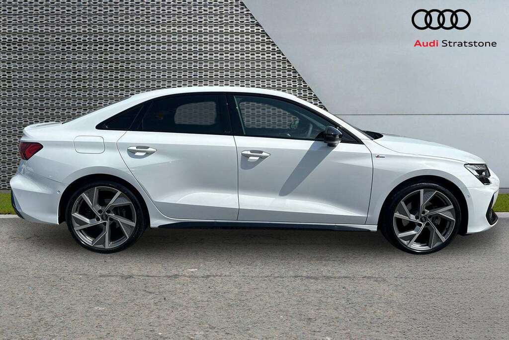 Audi A3 1.5 Tfsi 150 Black Edition S Tronic 2025 DC25XAG White #4