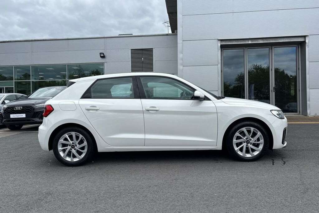 Audi A1 25 Tfsi Sport 2023 MW23YUC White #4