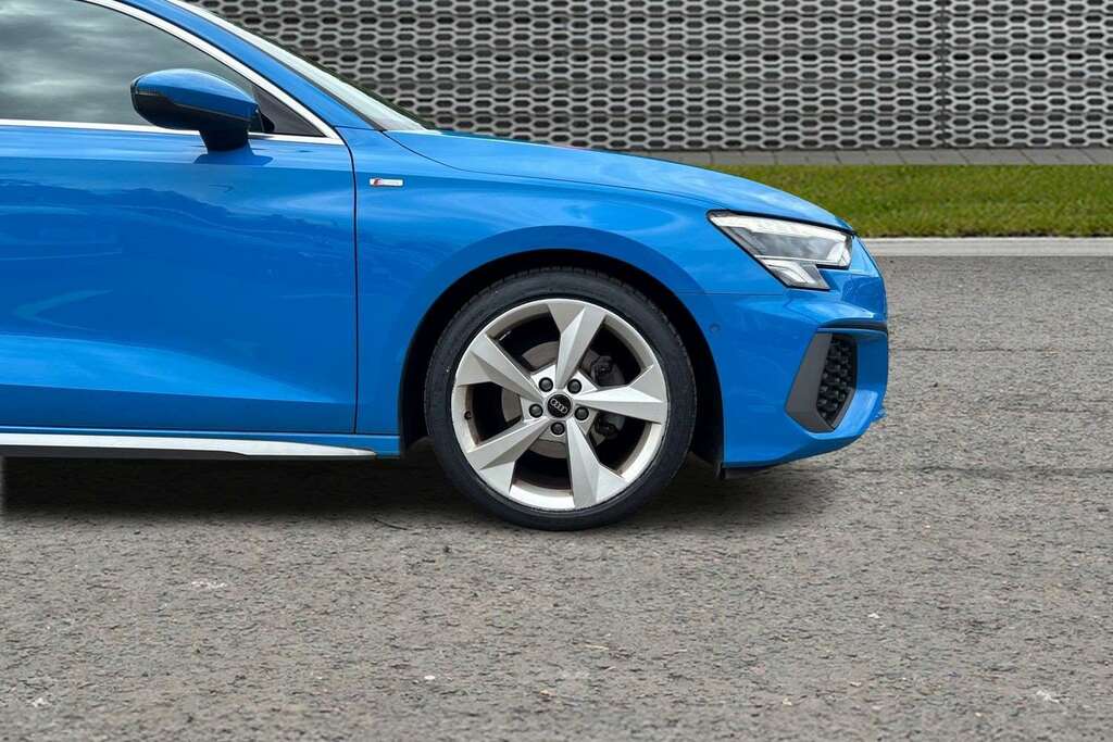 Audi A3 35 Tfsi S Line S Tronic 2022 KR22AAO Blue #5