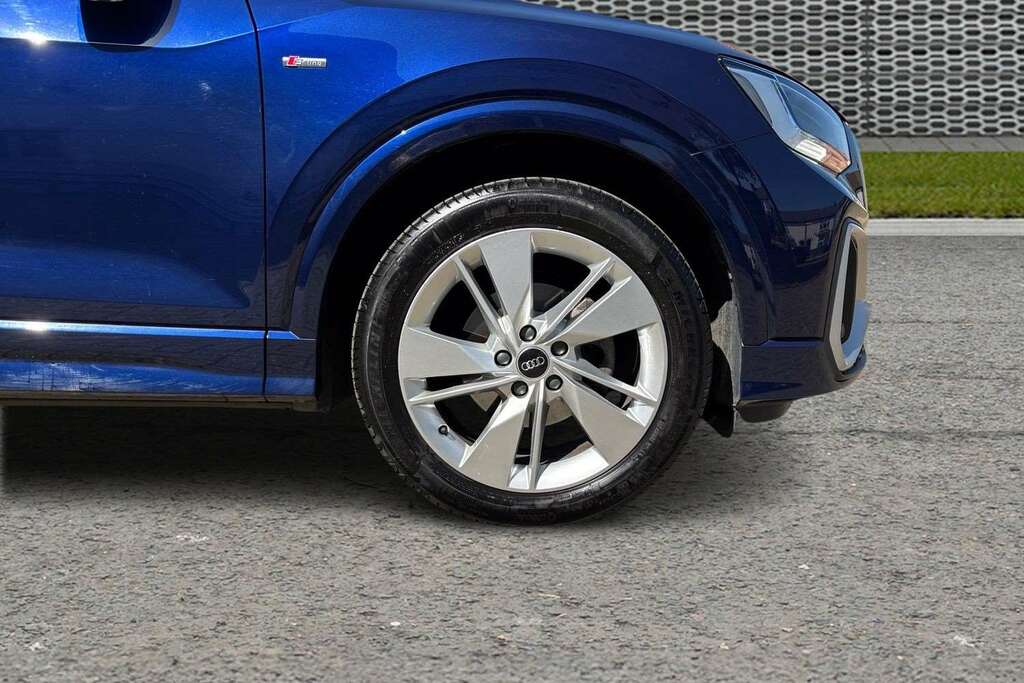 Audi Q2 35 Tfsi S Line S Tronic 2023 GF23XHM Blue #5